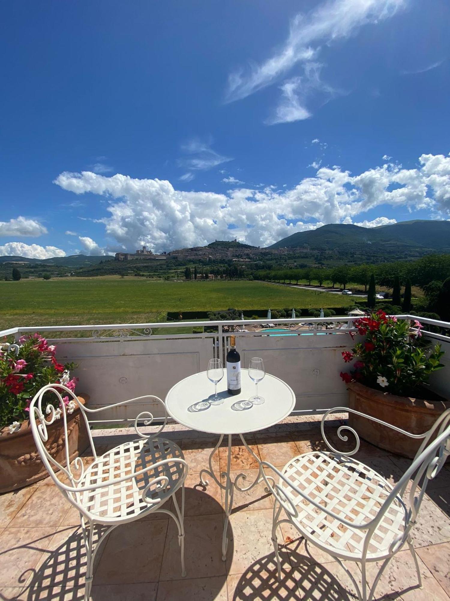 Unica Assisi Agri-Charming House Acomodação com café da manhã Exterior foto